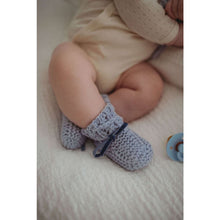 Load image into Gallery viewer, Bonnet &amp; Booties set - Blue - Aidenandava