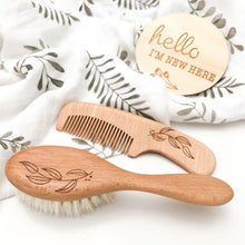 Load image into Gallery viewer, Hairbrush &amp; Comb Set - Natural Foliage