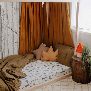 Alpha fitted cot sheet