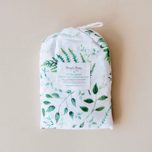Load image into Gallery viewer, Bassinet sheet and change pad cover - Enchanted - Aidenandava