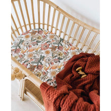 Load image into Gallery viewer, Bassinet sheet &amp; change pad cover - Australiana - Aidenandava