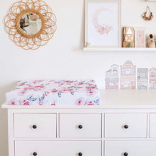 Load image into Gallery viewer, Bassinet sheet &amp; change pad cover - Lilac skies - Aidenandava