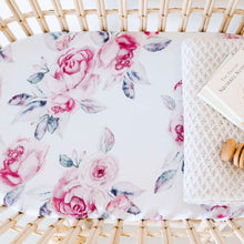 Load image into Gallery viewer, Bassinet sheet &amp; change pad cover - Lilac skies - Aidenandava