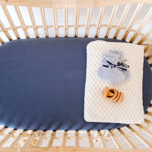 Bassinet sheet & change pad cover - Reign - Aidenandava