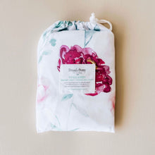 Load image into Gallery viewer, Bassinet sheet &amp; change pad cover - Wanderlust - Aidenandava