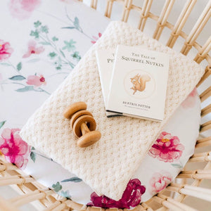 Bassinet sheet & change pad cover - Wanderlust - Aidenandava