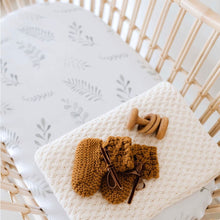 Load image into Gallery viewer, Bassinet sheet &amp; change pad cover - Wild Fern - Aidenandava