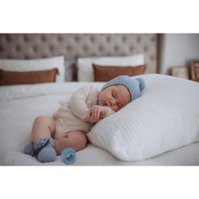 Load image into Gallery viewer, Bonnet &amp; Booties set - Blue - Aidenandava