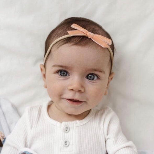 Coral petite velvet bow - Aidenandava