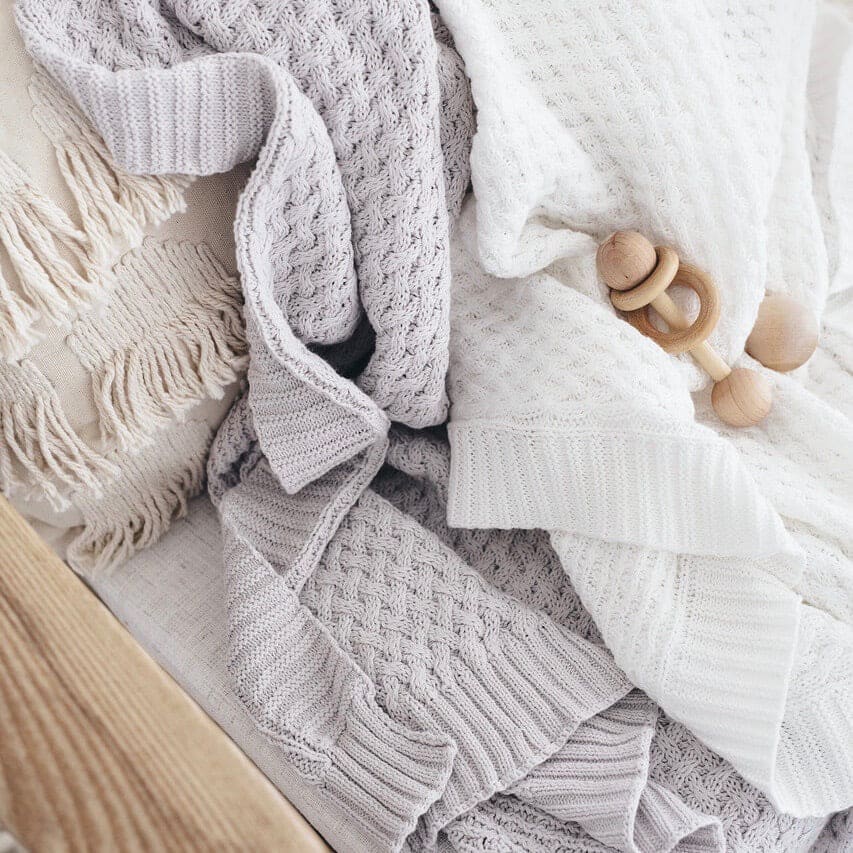 Diamond knit baby blanket - White - Aidenandava