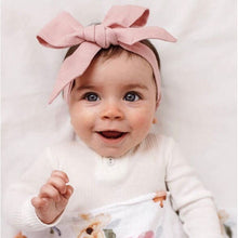 Load image into Gallery viewer, Dusty Pink Linen bow headband wrap - Aidenandava