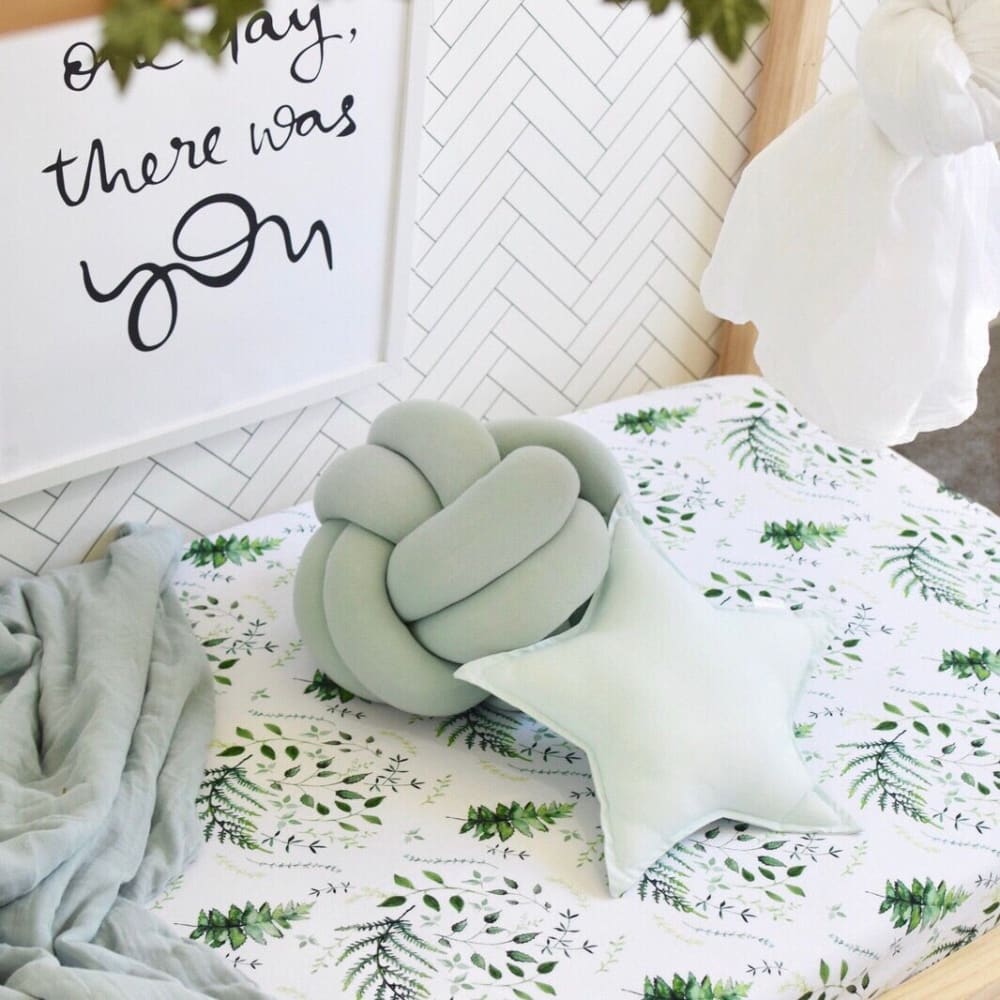 Enchanted fitted cot sheet - Aidenandava