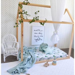 Enchanted fitted cot sheet - Aidenandava