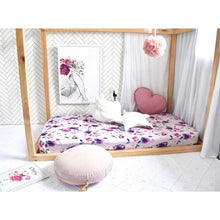 Load image into Gallery viewer, Floral Kiss fitted cot sheet - Aidenandava