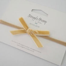 Load image into Gallery viewer, Gold petite velvet bow - Aidenandava