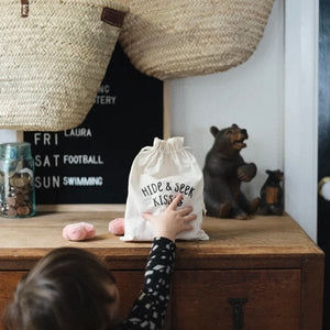 Hide & Seek Kisses
