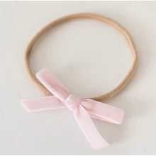Load image into Gallery viewer, Lullaby Pink petite velvet bow - Aidenandava