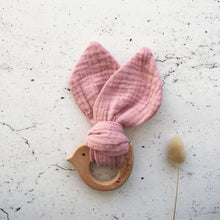 Load image into Gallery viewer, Muslin Birdy teether - Peony