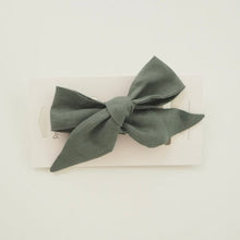 Load image into Gallery viewer, Olive Linen bow headband wrap
