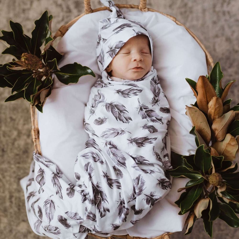 Quill baby jersey wrap & beanie set - Aidenandava