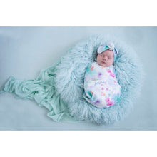 Load image into Gallery viewer, Sweet Petal snuggle swaddle &amp; topknot set - Aidenandava