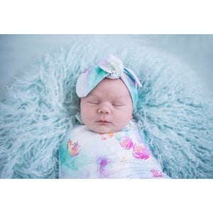 Sweet Petal snuggle swaddle & topknot set - Aidenandava